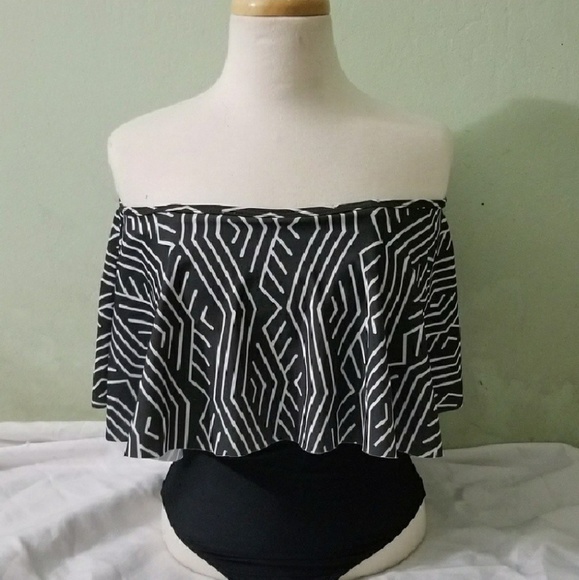 Black & White Ruffle Bathing Suit - Picture 3 of 4
